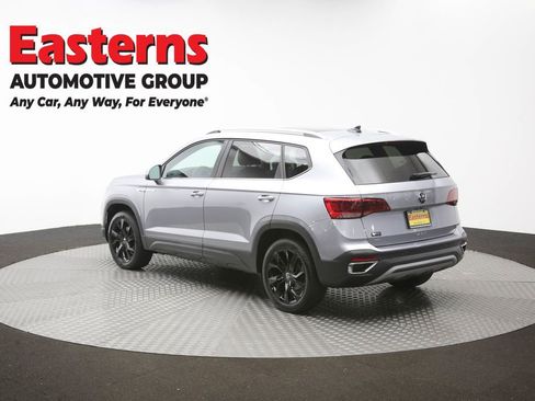 Used 2024 Volkswagen Taos SE FWD image 63