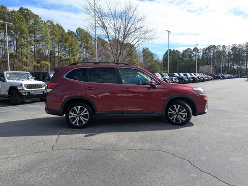 Used 2019 Subaru Forester Limited image 4