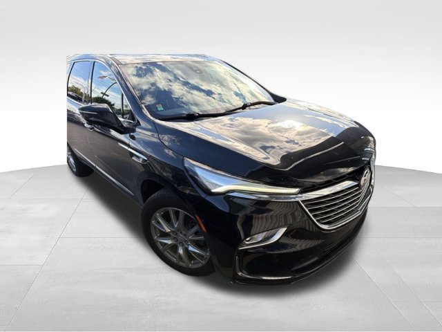 Used 2023 Buick Enclave Premium AWD/4WD image 2