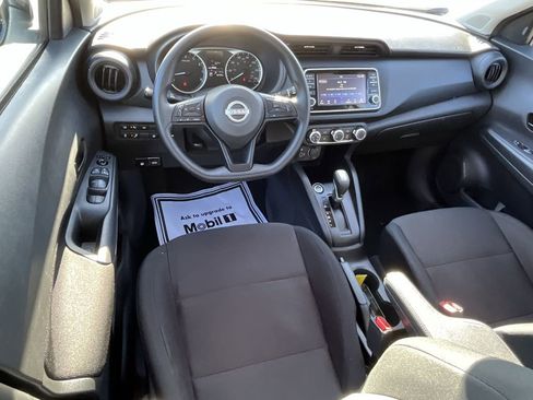 Certified 2025 Nissan Kicks Play S image 29