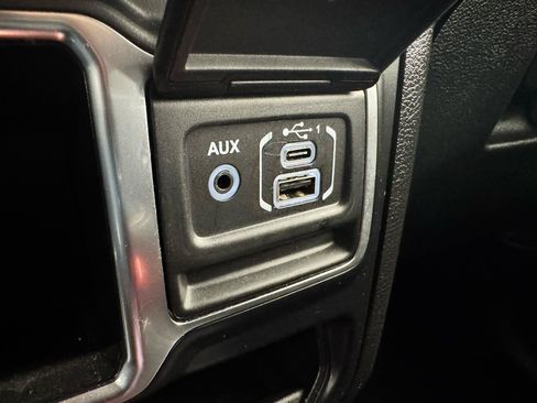 Used 2019 Jeep Wrangler Unlimited Sport AWD/4WD image 34