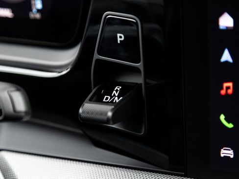 Used 2026 Porsche Cayenne AWD/4WD image 18