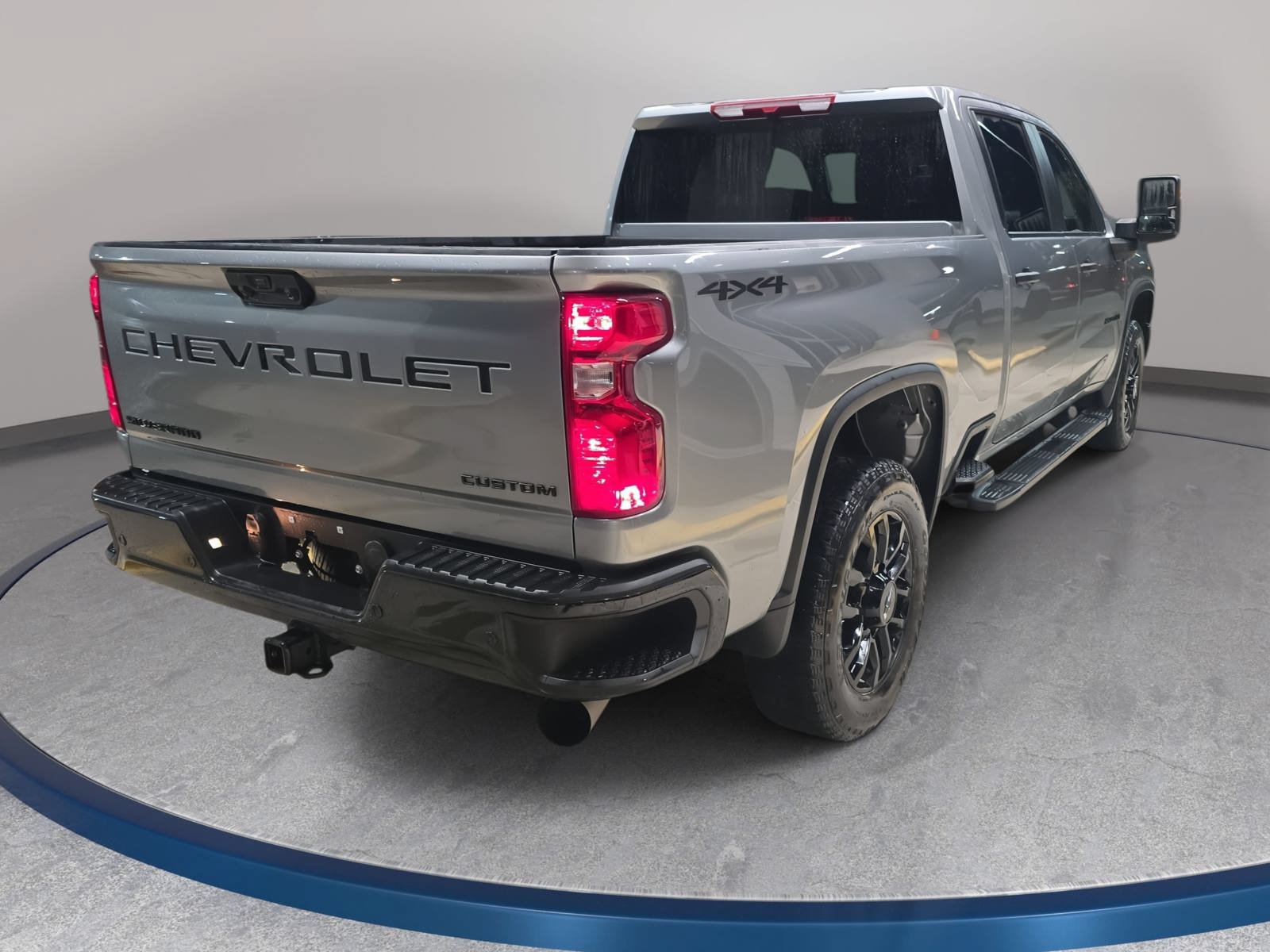 Used 2026 Chevrolet Silverado 2500 Custom w/ Custom Value Package AWD/4WD image 5