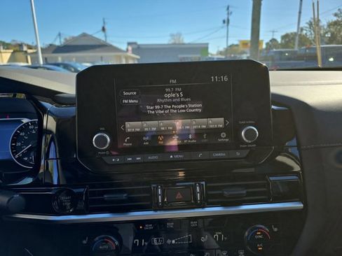 New 2025 Nissan Pathfinder SV w/ Black Appearance Package image 20