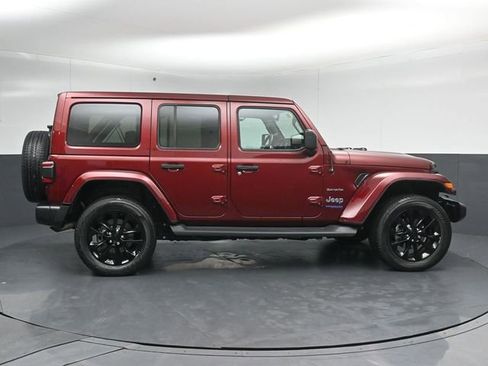 Used 2021 Jeep Wrangler Unlimited Sahara w/ Cold Weather Group AWD/4WD image 8