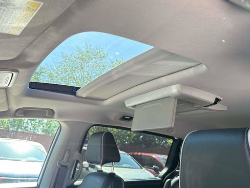 Used 2024 Honda Odyssey Elite image 3