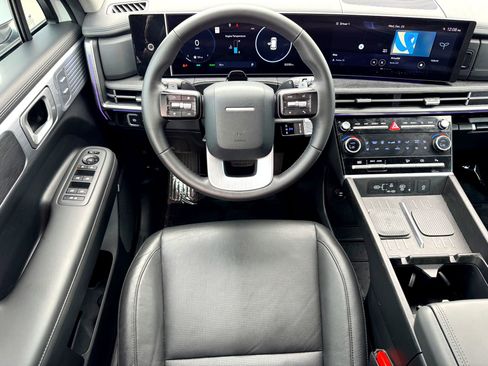Used 2025 Hyundai Santa Fe Limited image 28