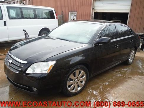 Used 2005 Toyota Avalon XLS image 3