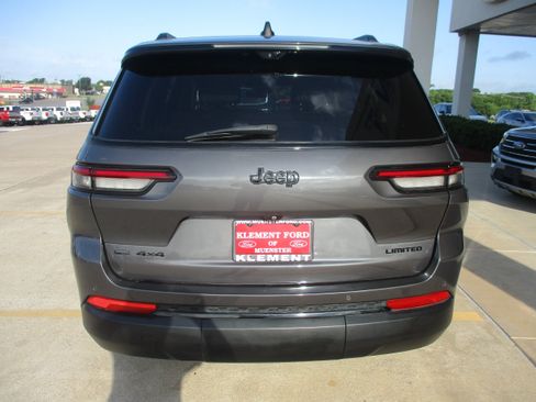 Used 2023 Jeep Grand Cherokee L Limited w/ Luxury Tech Group II AWD/4WD image 9