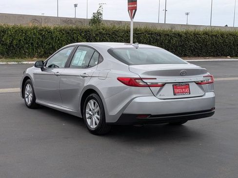 Used 2025 Toyota Camry LE w/ Convenience Package FWD image 11