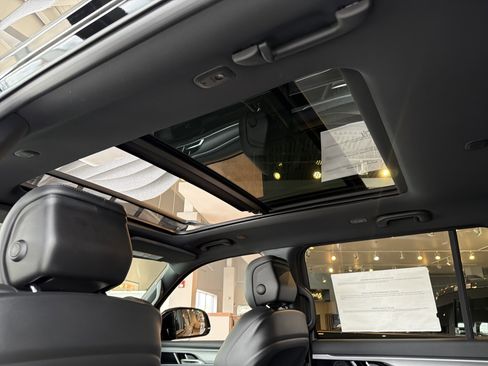 New 2025 Jeep Wagoneer Series II image 14