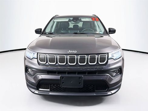 Used 2022 Jeep Compass Latitude w/ Convenience Group AWD/4WD image 6