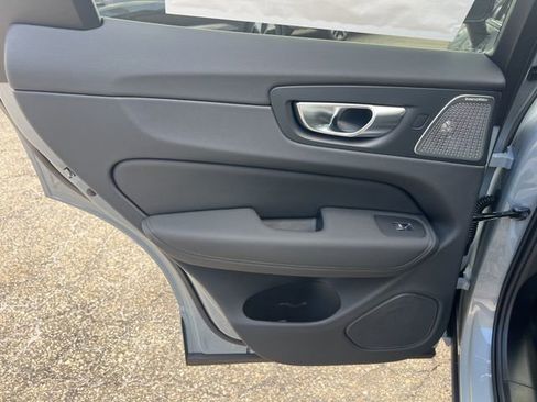 New 2026 Volvo XC60 B5 Ultra w/ Protection Package Premier AWD/4WD image 21