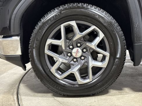Used 2022 GMC Sierra 1500 SLT w/ SLT Premium Plus Package AWD/4WD image 28