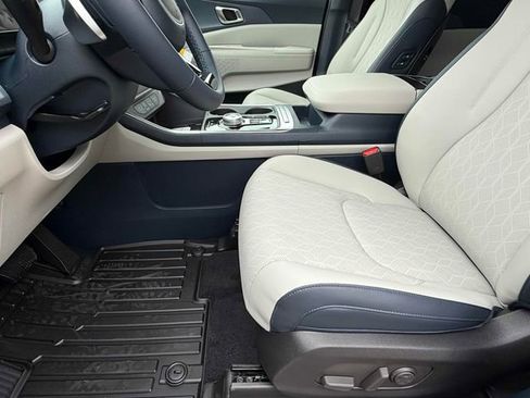 New 2026 Kia Carnival EX image 14