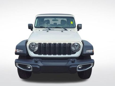 Used 2026 Jeep Gladiator Sport AWD/4WD image 8