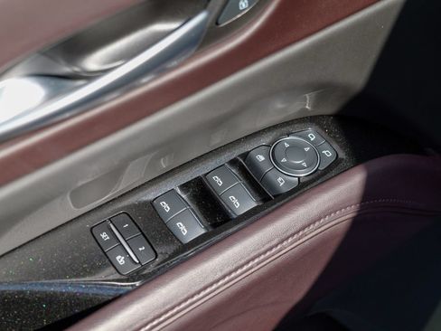 Used 2024 Cadillac Escalade ESV Premium Luxury Platinum AWD/4WD image 19