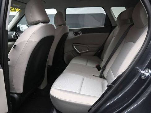 Used 2025 Kia Soul LX FWD image 20