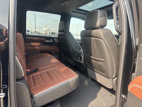 Used 2025 GMC Sierra 2500 Denali Ultimate AWD/4WD image 16
