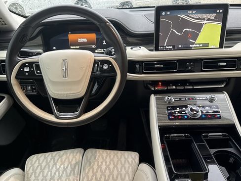 Used 2020 Lincoln Aviator Black Label w/ Dynamic Handling Package image 4