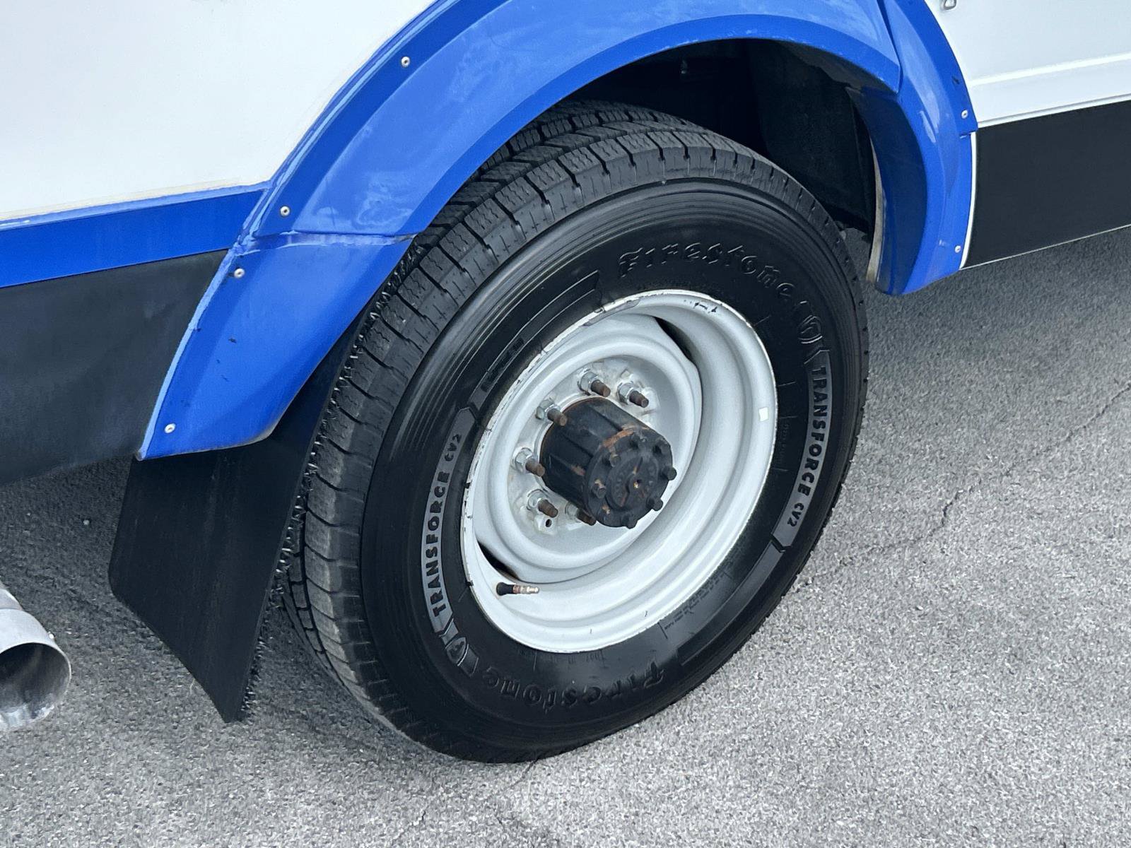 Used 2023 Ford E-350 and Econoline 350 Super Duty w/ Power Windows & Locks Group RWD image 16