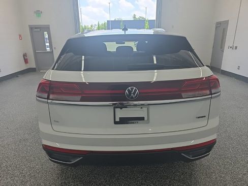 New 2026 Volkswagen Atlas Cross Sport SE AWD/4WD image 4