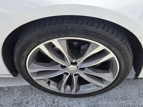 Used 2022 Chevrolet Malibu LT w/ Leather Package FWD image 5