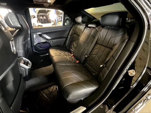 Used 2023 BMW i7 xDrive60 w/ Executive Package 2 image 19