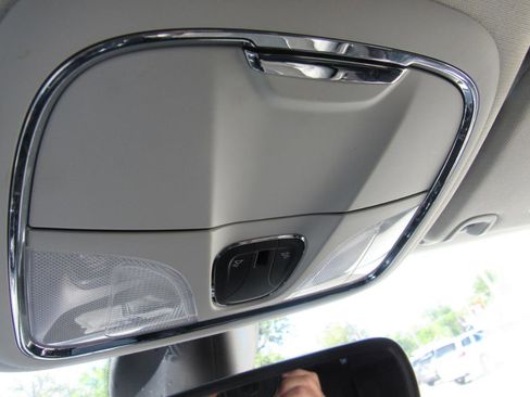 Used 2020 Jeep Cherokee Limited AWD/4WD image 28