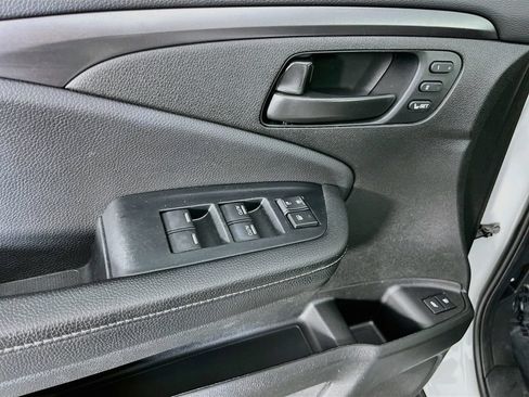 Used 2023 Honda Passport EX-L image 25