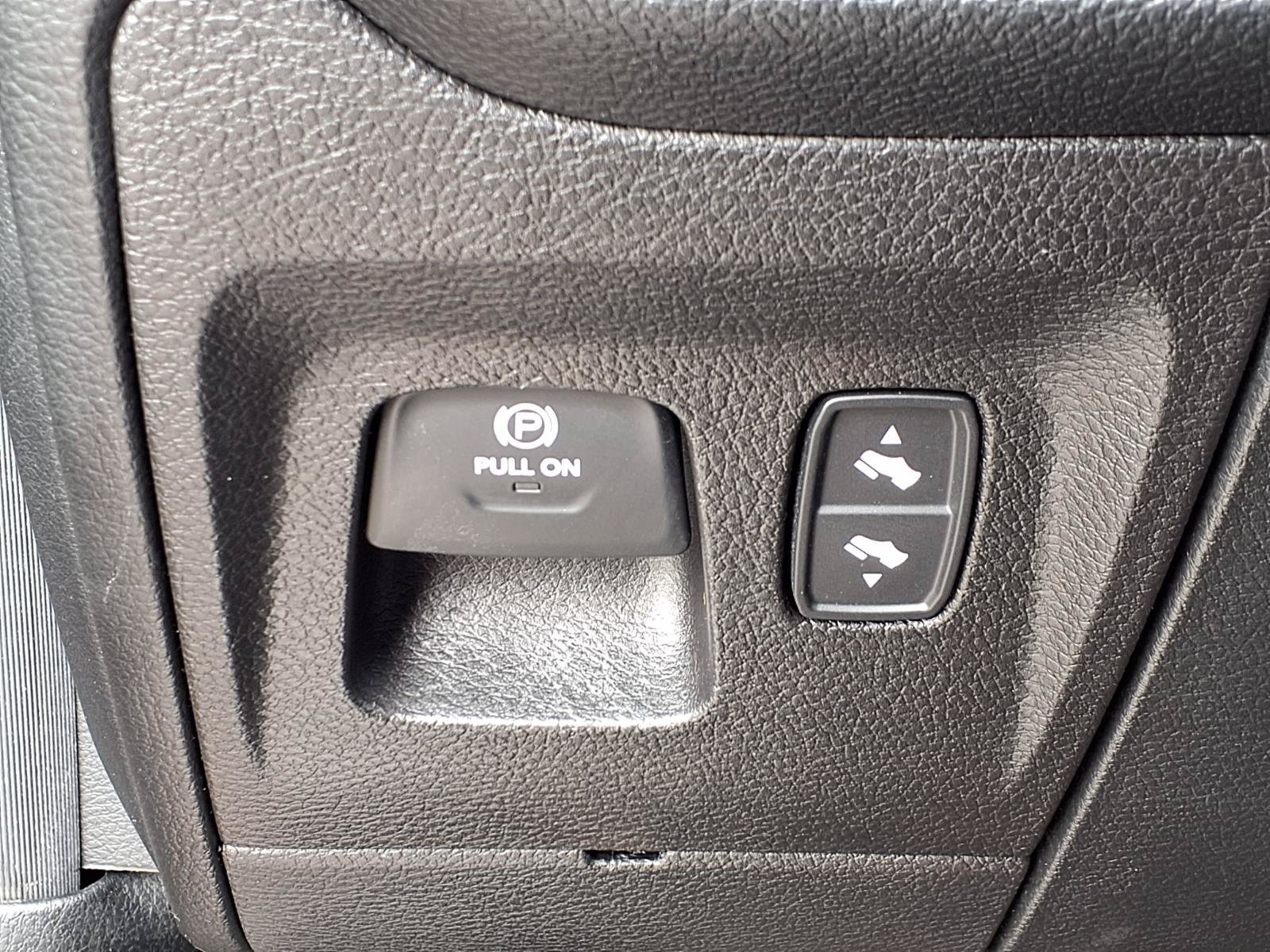 Used 2021 RAM 1500 Laramie w/ Off Road Group AWD/4WD image 9