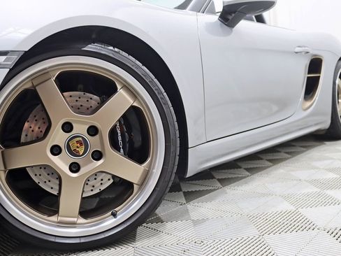 Used 2022 Porsche 718 Boxster RWD image 6