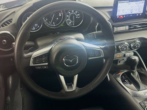 Used 2022 MAZDA MX-5 Miata RF Grand Touring RWD image 18