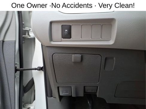 Used 2020 Toyota Sienna L FWD image 14