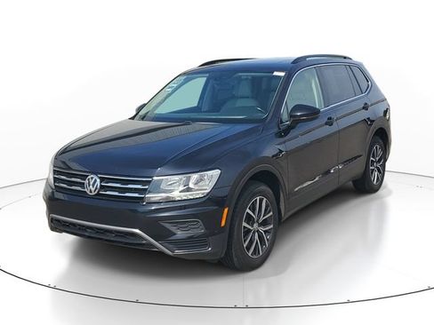 Used 2019 Volkswagen Tiguan SE w/ Panoramic Sunroof Package AWD/4WD image 2