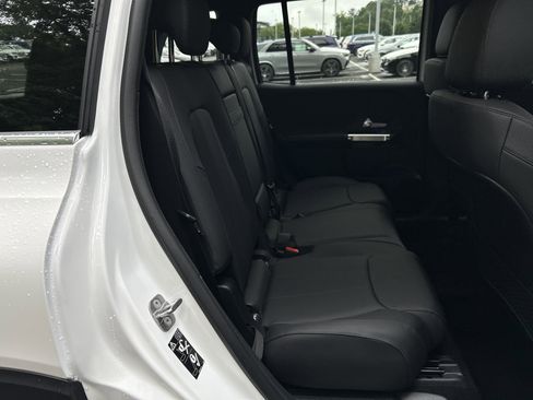 New 2026 Mercedes-Benz GLB 250 image 40