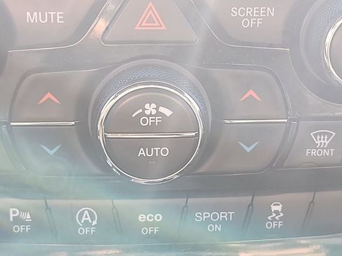 Certified 2021 Jeep Grand Cherokee Overland image 34