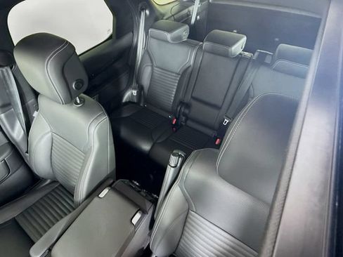 Used 2025 Land Rover Discovery S AWD/4WD image 14