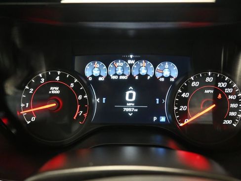 Used 2022 Chevrolet Camaro ZL1 image 17