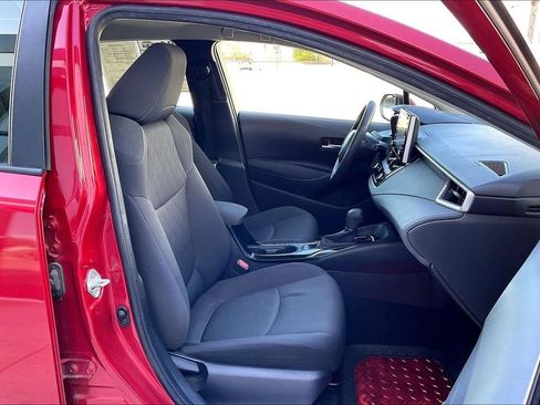 Used 2021 Toyota Corolla LE image 7