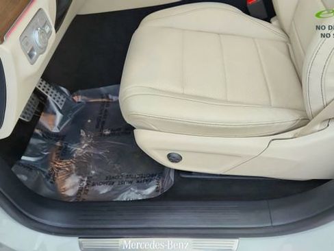 Used 2025 Mercedes-Benz GLS 450 4MATIC w/ AMG Line Exterior image 37