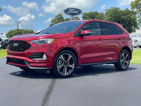 Certified 2023 Ford Edge ST image 2