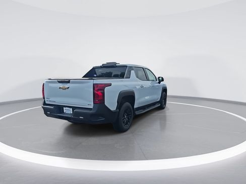 Used 2024 Chevrolet Silverado EV W/T AWD/4WD image 8