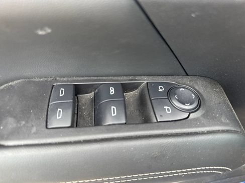 Used 2025 GMC Terrain Elevation w/ Black Edition AWD/4WD image 18