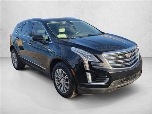 Used 2017 Cadillac XT5 Luxury w/ Driver Awareness Package image 3