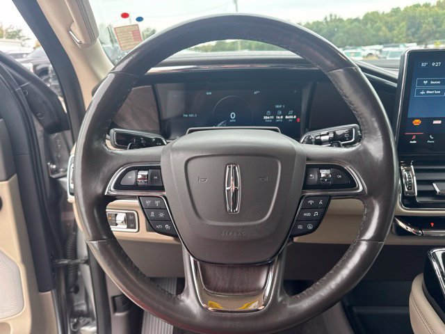 Used 2023 Lincoln Navigator L Reserve AWD/4WD image 32