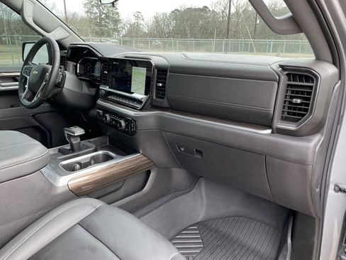 Used 2025 Chevrolet Silverado 1500 LT image 51