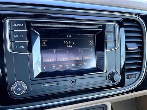 Used 2016 Volkswagen Beetle 1.8T S image 21