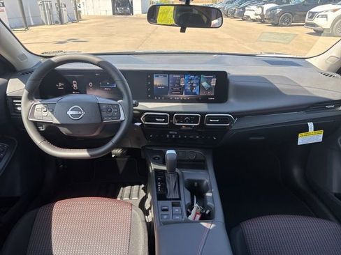 New 2026 Nissan Sentra SR FWD image 10