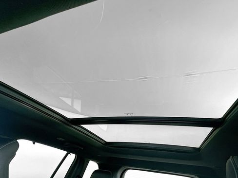 New 2025 Jeep Grand Cherokee Overland w/ Luxury Tech Group IV image 14